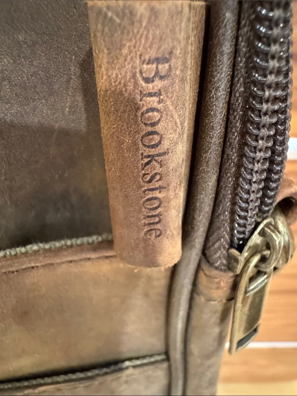 Brookstone Brown Leather Crossbody Messenger Bag - Unisex